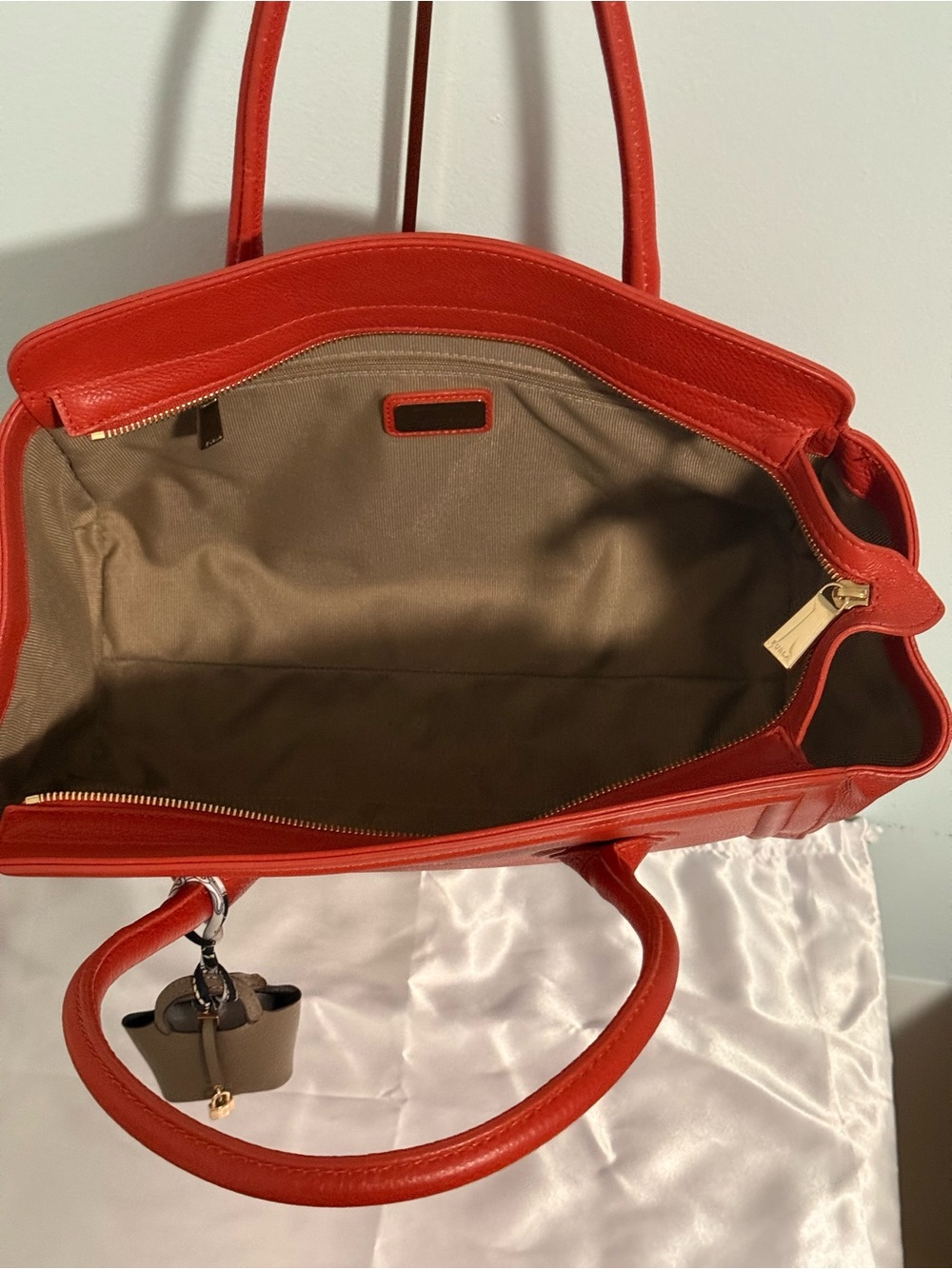 Furla Made in Italy 🇮🇹 Orange Leather Tote Bag with Free Bag Charm! NWOT - Picture 7 of 9